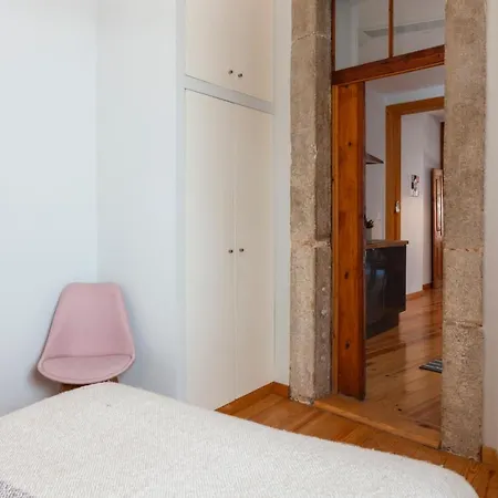 Alfama Terrace With Authentic Xviii Tiles And Historic Notes 3 Bedrooms & 2 Bathrooms Ac Apartament Lizbona