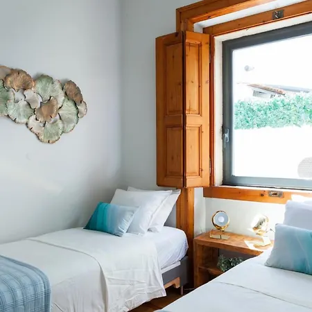 Alfama Terrace With Authentic Xviii Tiles And Historic Notes 3 Bedrooms & 2 Bathrooms Ac Apartman