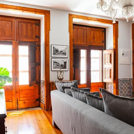 Alfama Terrace With Authentic Xviii Tiles And Historic Notes 3 Bedrooms & 2 Bathrooms Ac * Lisboa