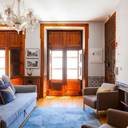Alfama Terrace With Authentic Xviii Tiles And Historic Notes 3 Bedrooms & 2 Bathrooms Ac Apartman Lisboa